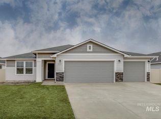827 N Chastain Ln, Eagle, ID 83616