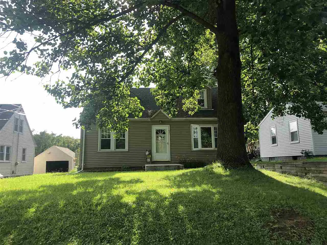 221 N Harrison St photo 1