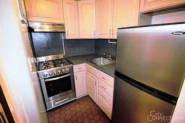 Rented by City Connections Realty