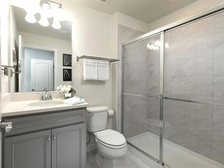 8831 Geneve Ct — Photo 37