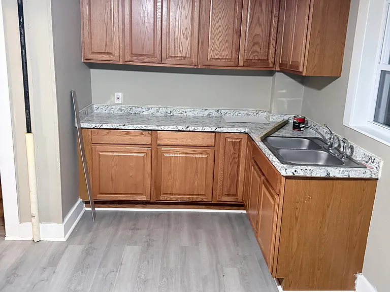 46 Slater St — Photo 3