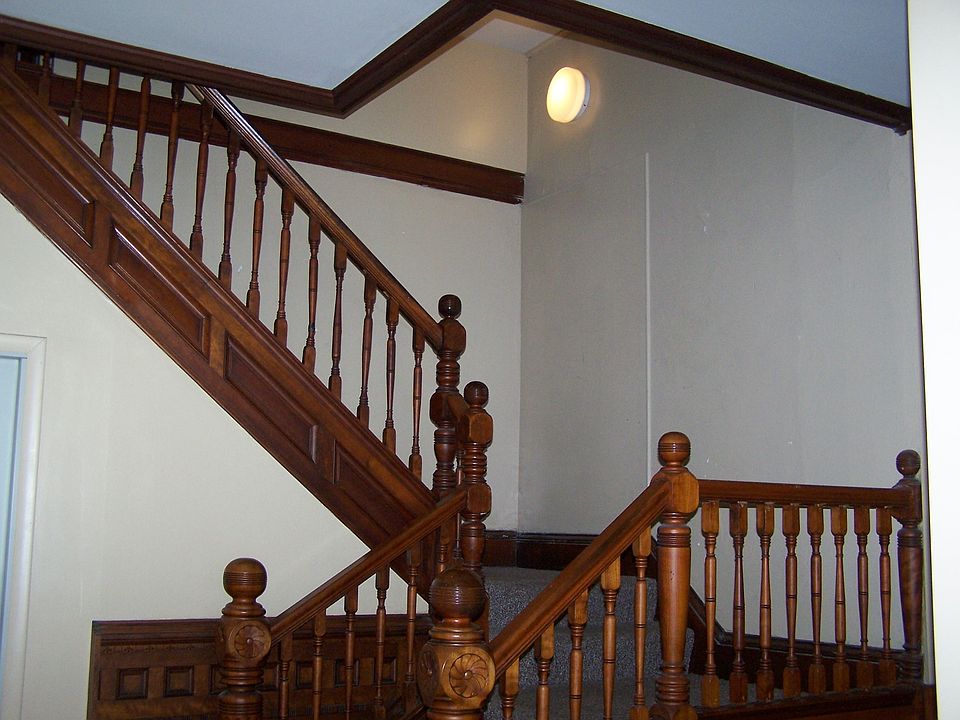 2nd image of 157 Chapin St APT 131