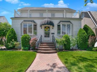 235 Beach 130th St, Far Rockaway, NY 11694