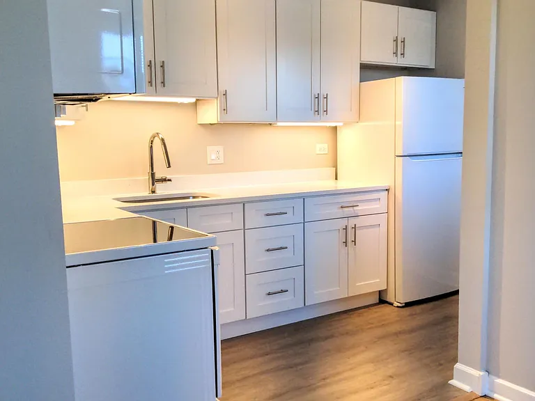 Kitchen - Image 2.