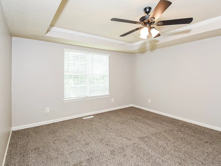 221 Martins Ct — Photo 9