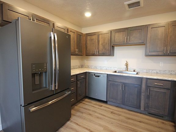 5th image of 1110 American Ave APT 3