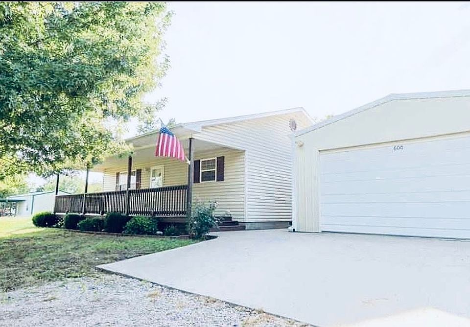 1st image of 600 Five Lakes Dr