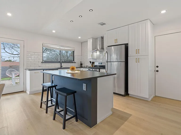 7106 Colony Park Dr — Photo 7