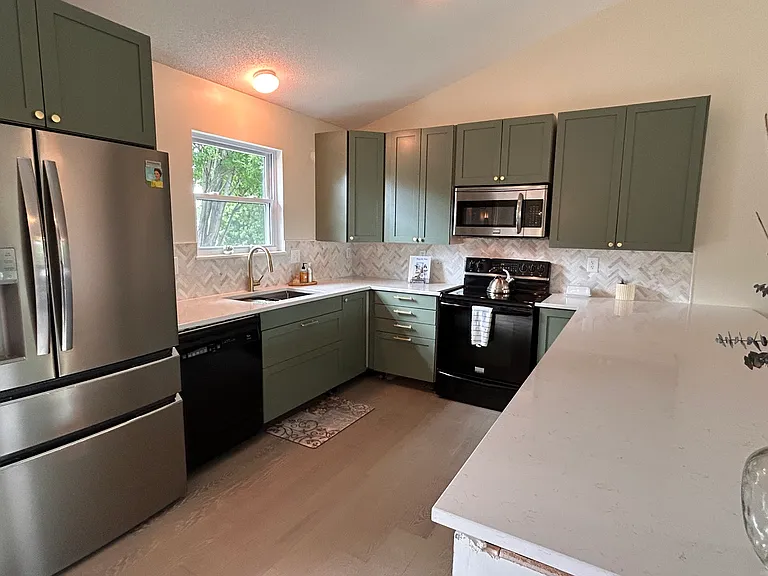 12524 S Grant St — Photo 1