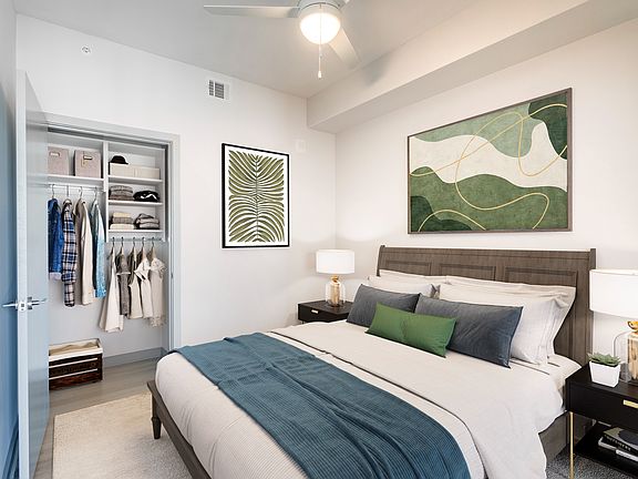 Studio Bedroom with Spacious Closet