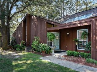 640 N Beau Chene Dr APT 1, Mandeville, LA 70471