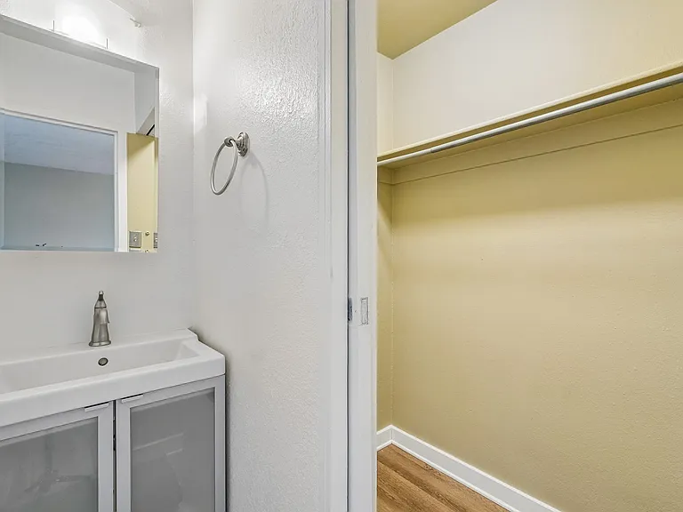 Aperture Apartments — Photo 17