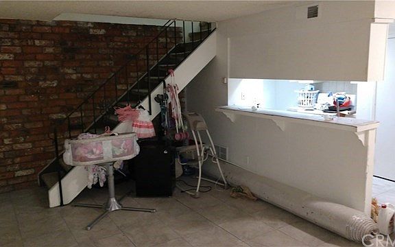 4th image of 3438 Rainbow Ln #3