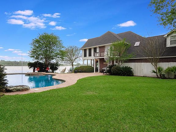 Pool w/waterfalls on 2nd lot