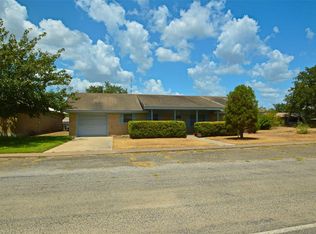 206 W Main St, Lometa, TX 76853