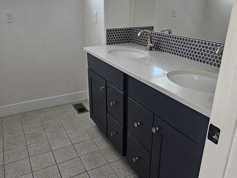 2871 Urban Pl — Photo 32