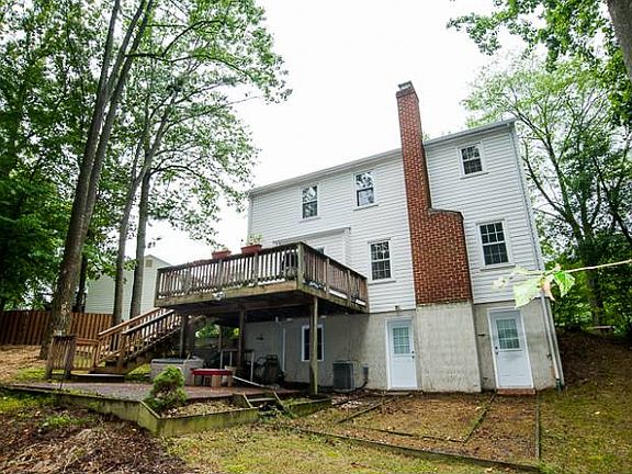 Rear exterior, deck & pat