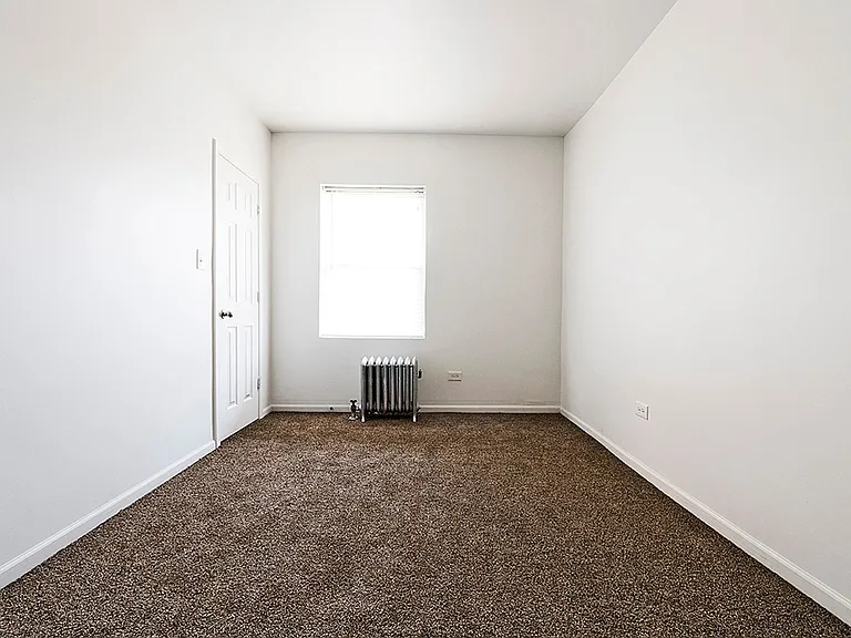 7754 S Loomis — Photo 7