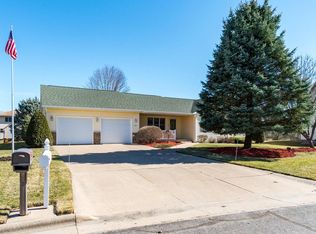 1066 Windsong Ln, Onalaska, WI 54650