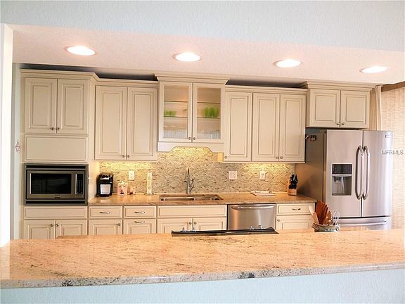 5th image of 400 Island Way APT 606