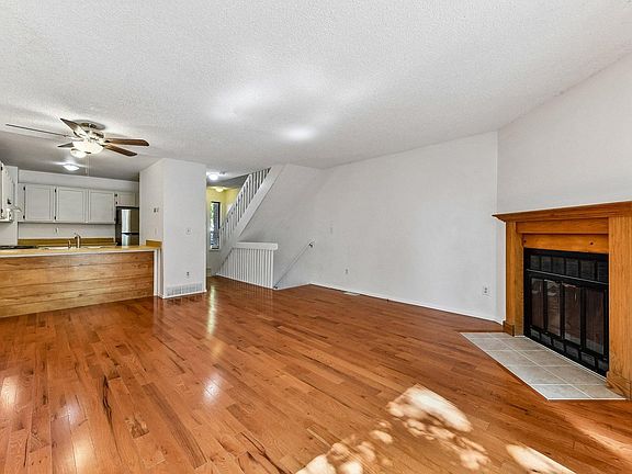 3rd image of 1508 Sidon Cir