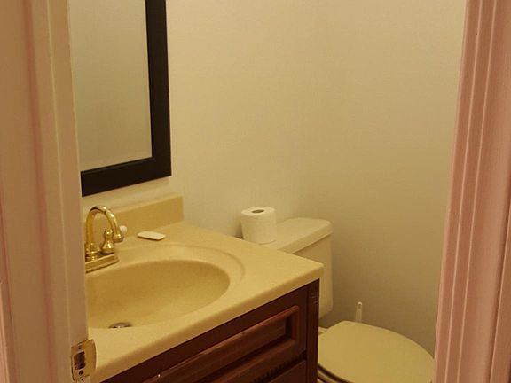 4th image of 30 Saffron Dr #1