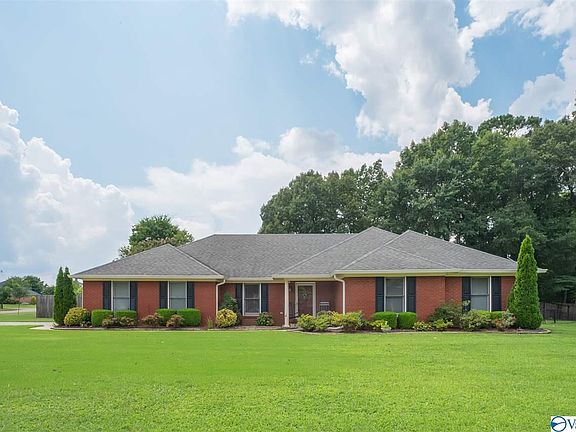 3rd image of 113 Bluestem Dr NE