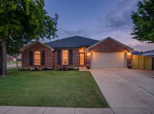 620 Marybeth Dr, Burleson, TX 76028