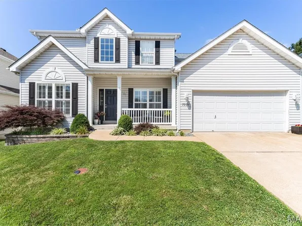 3221 Kingsridge Manor Dr, Saint Louis, MO 63129