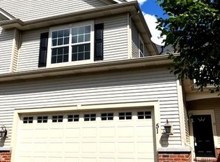 51 Melrose Ct, South Elgin, IL 60177