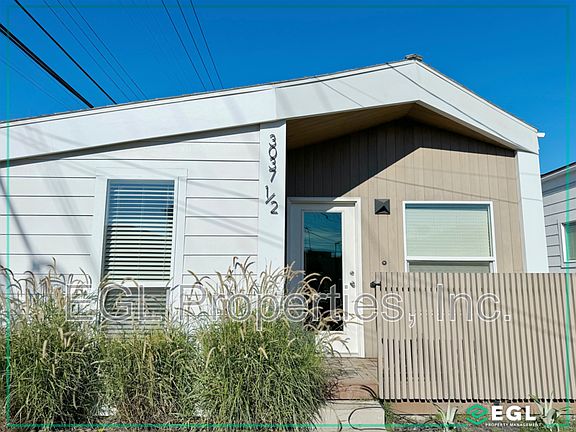 3rd image of 3037 1/2 S Bronson Ave