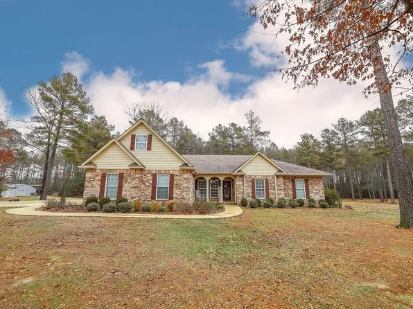 135 Rexanne Dr, Hampton, AR 71744