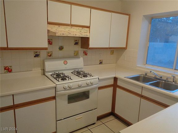 5th image of 136 Chelseann St