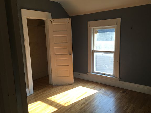 3rd image of 620 North Ave