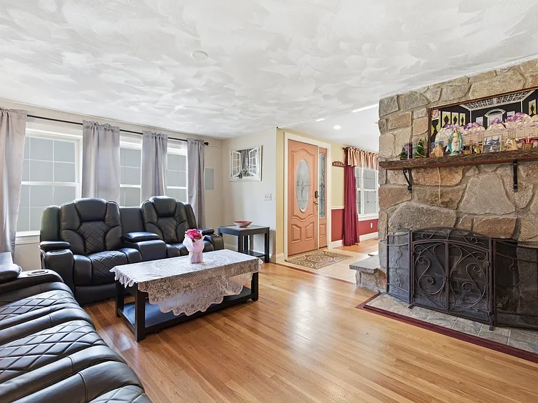 1799 Old Louisquisset Pike — Photo 11