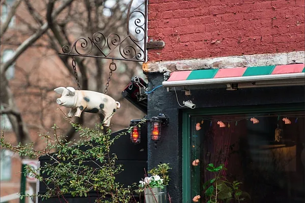 Rented by Compass | media 37