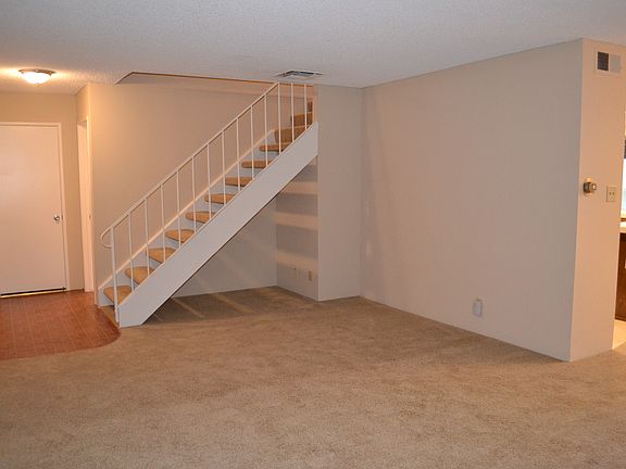 3rd image of 3267 Via Grande