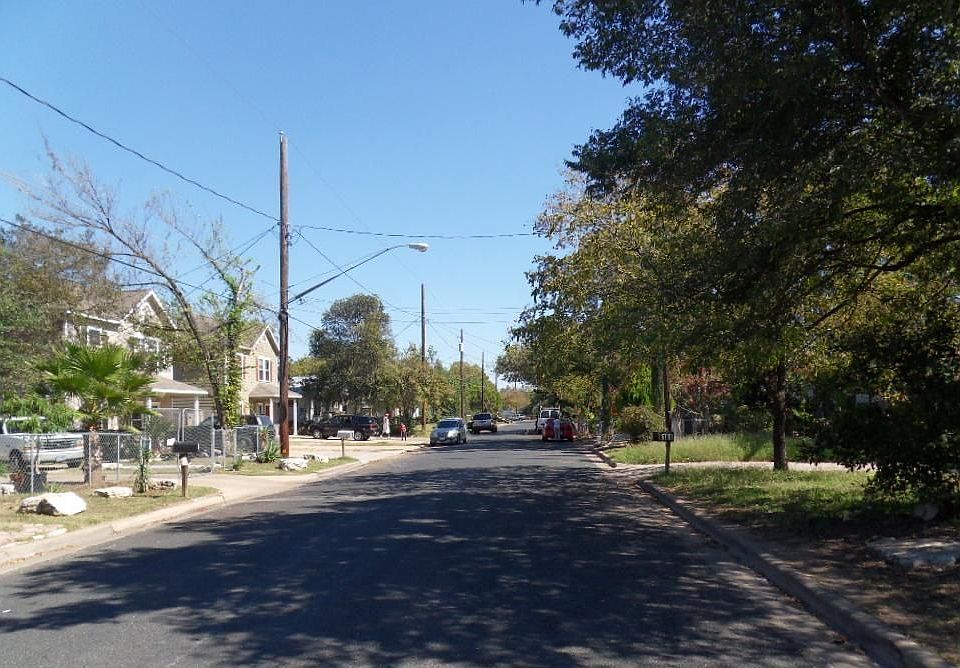 2nd image of 6021 Atwood St