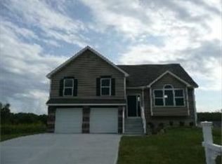 1605 NE 124th St, Kansas City, MO 64165
