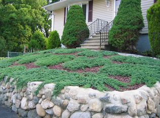 1 Patriot Cir, Woburn, MA 01801