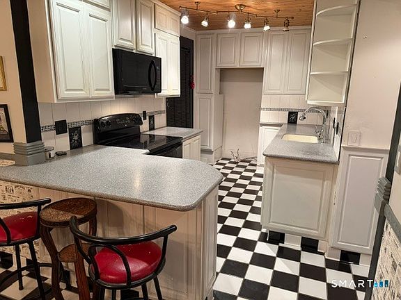 4th image of 36 Alden Street #B