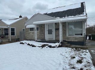13471 Backus St, Southgate, MI 48195