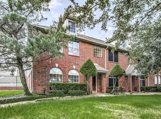 1247 El Camino Village Dr, Houston, TX 77058