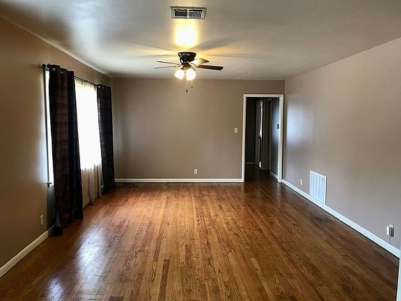 3rd image of 808 E South Ave