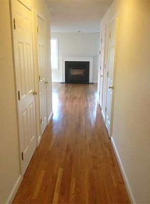 4th image of 30 Farrwood Pl