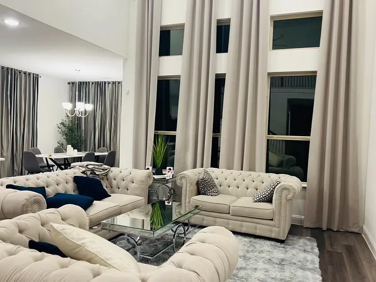 584 Bradley Dr — Photo 3