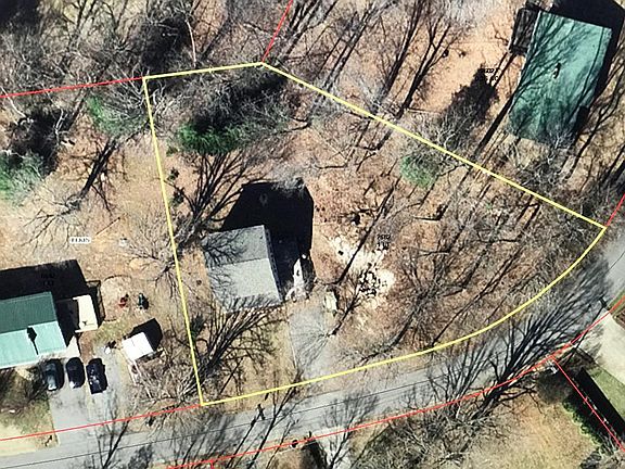 4th image of 250 W Highland Ave