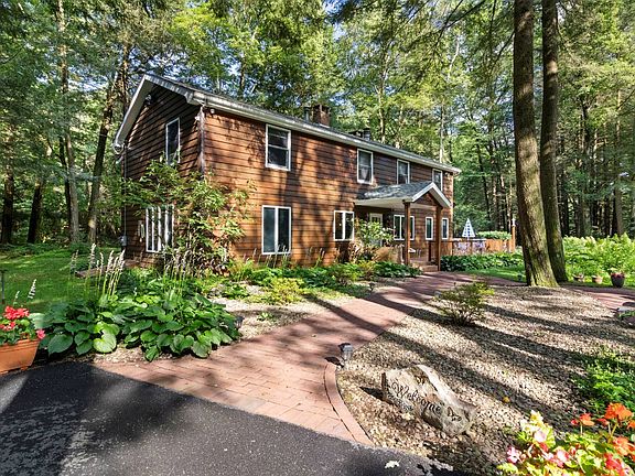 3rd image of 170 Rockton Tower Rd