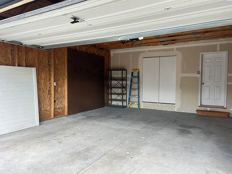 1574 Foxglove Ave — Photo 14