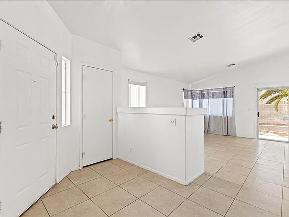 4th image of 1811 Giant Pine Ave